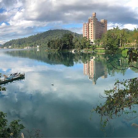 Miracolo View Hotel Yuchi Bagian luar foto