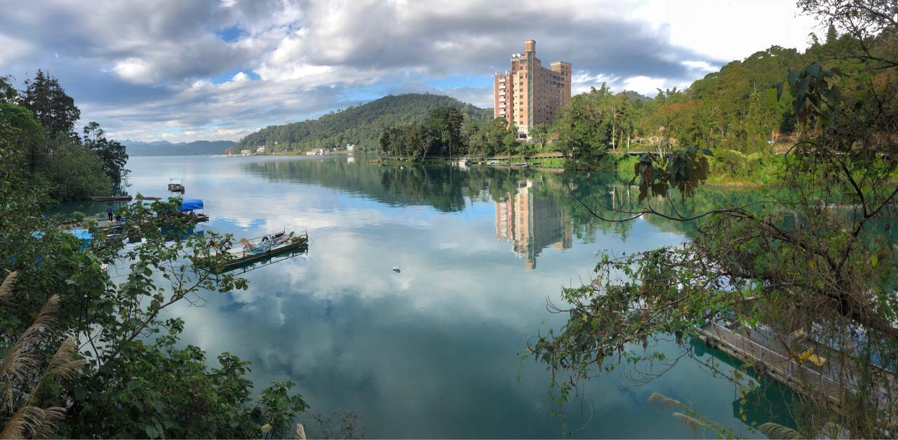 Miracolo View Hotel Yuchi Bagian luar foto