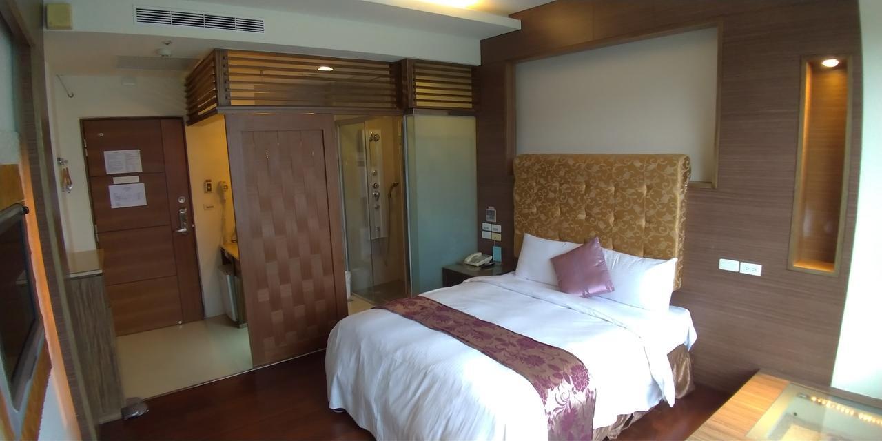 Miracolo View Hotel Yuchi Bagian luar foto