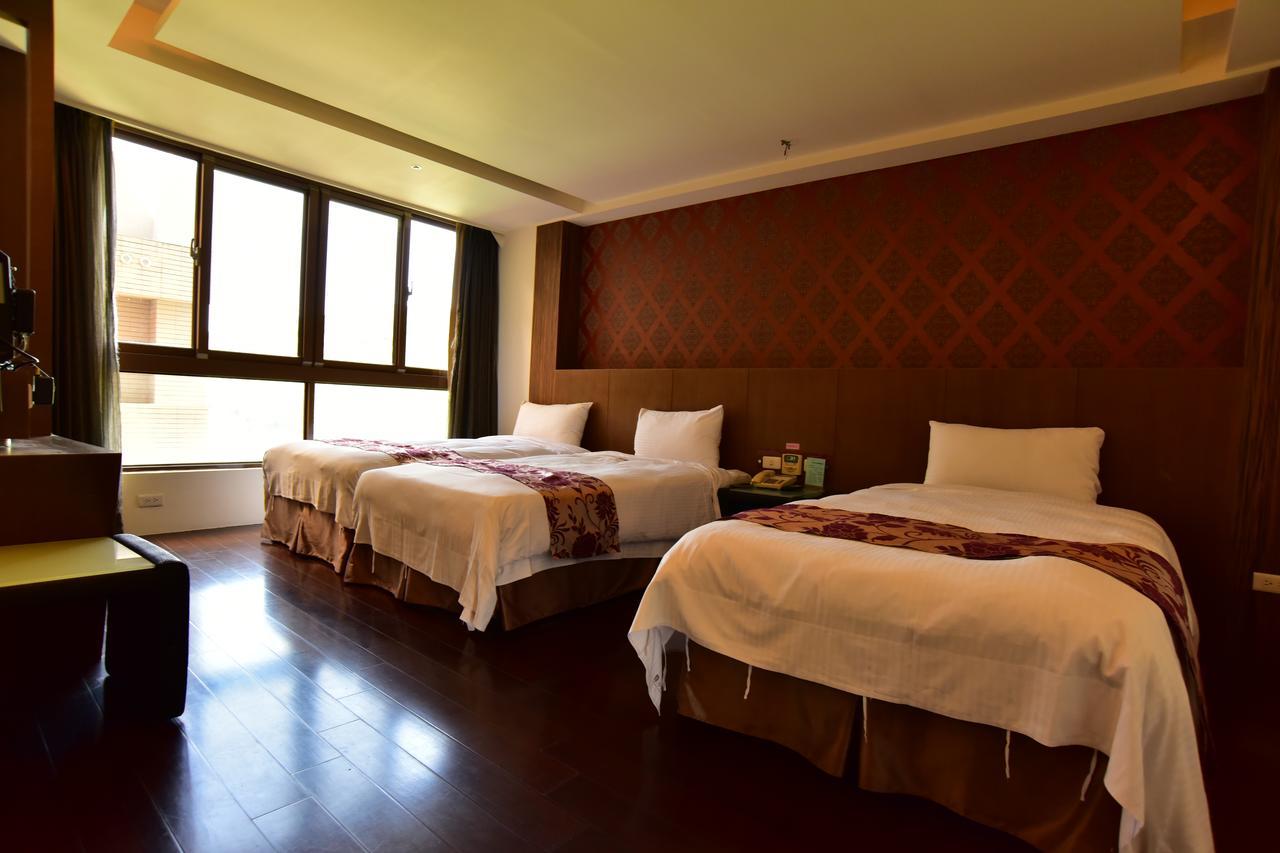 Miracolo View Hotel Yuchi Bagian luar foto