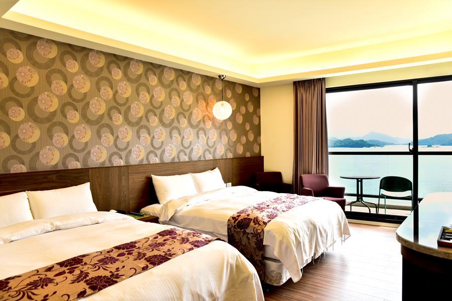 Miracolo View Hotel Yuchi Bagian luar foto